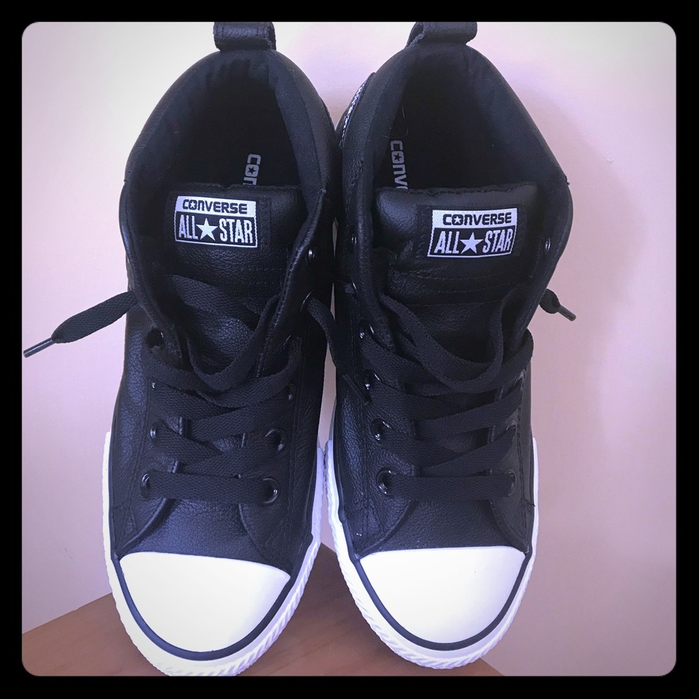 NEW Converse Kids Chuck Taylor AllStar Sneakers 5Y